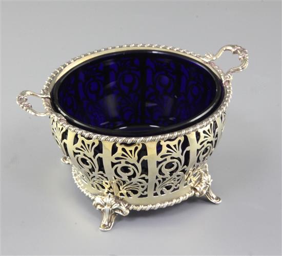 A George V silver gilt sugar bowl, height 85mm, weight 6.1oz/174grms.